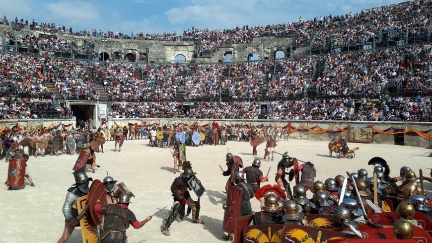 Le Logis De L'Etoile Leilighet Nîmes Eksteriør bilde